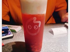 奶霜草莓果茶-CoCo都可(虹口龙之梦店)