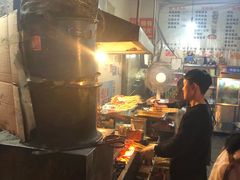 大堂-清真.马师烧烤(金融中心店)