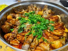 -黄记煌三汁焖锅(新佳丽江汉路店)