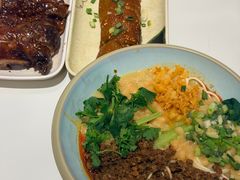 -爆炸头阿姨小四川正宗川味小吃(无任何分店)