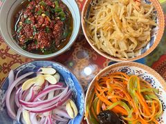 锡伯大饼-一个勺子新疆锡伯主题私房菜(红墙巷49号院店)