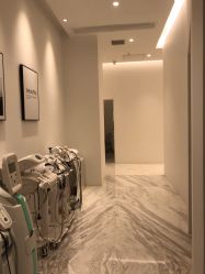 -微笑雨嘉造型护肤