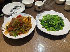 -东口码头·烧鸽子·鱼头泡饼·地方菜(金鹰悦城店)