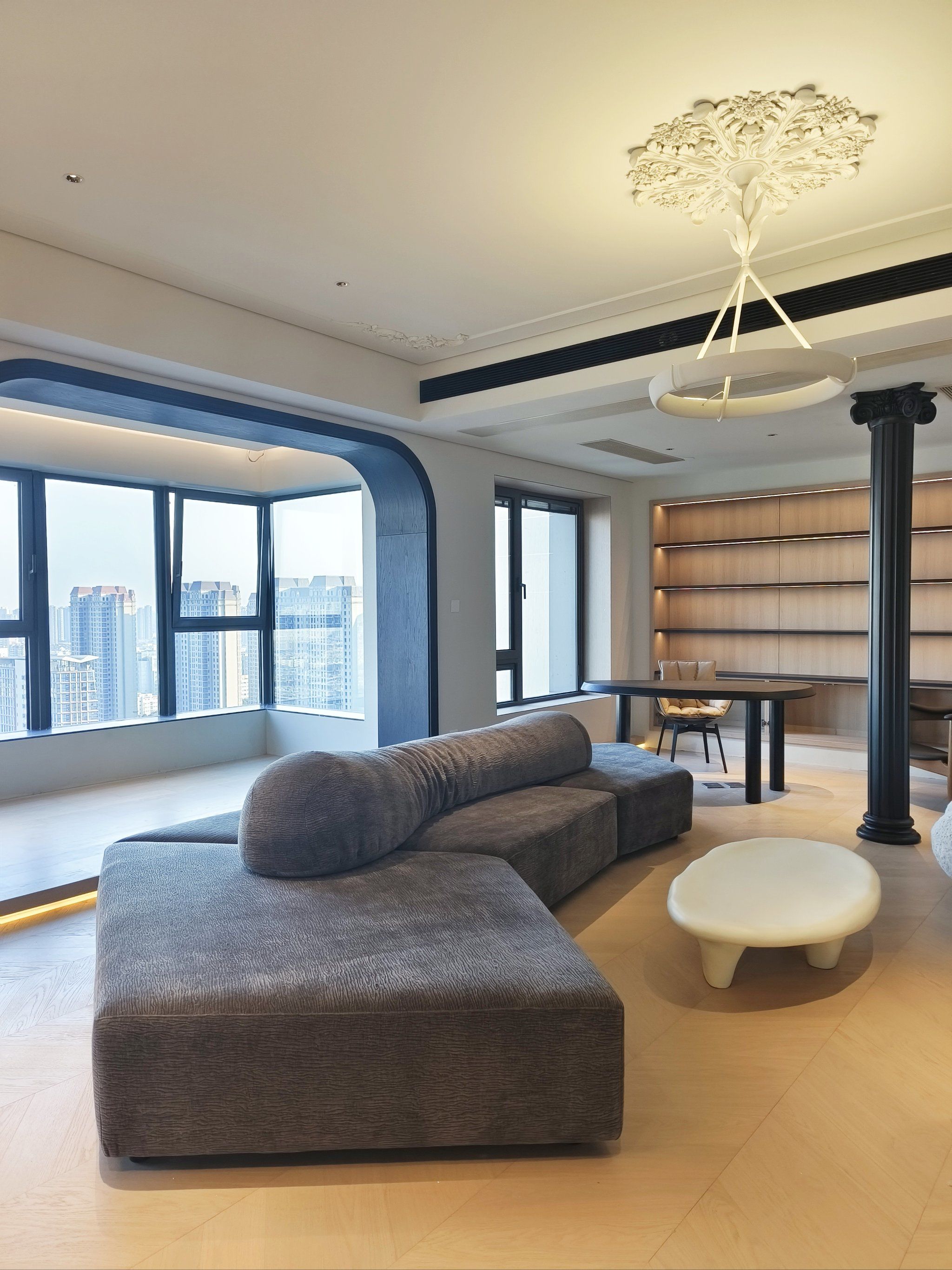 岩石沙发的质感一半看做工,一半看面料