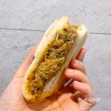 自制早饭之肉龙卷和杂豆包～