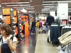 -王府井奥莱临潼小镇(临潼店)