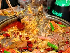 -辣尚瘾·烤鱼·新川菜(牡丹园直营店)