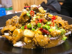 -老东镇啤酒屋海鲜加工·蒸汽海鲜·海鲜烧烤(台东店)