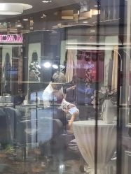 点击看大图 -八佰伴8008星级形象店