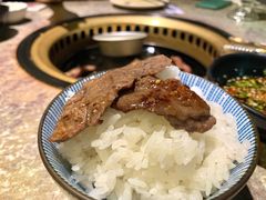 -炼火烤肉店