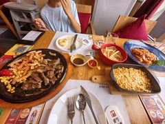 -冲浪熊西餐厅(南戴河店)
