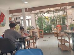 -毛辣果·贵州红酸汤牛肉火锅(西单店)