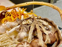 -牛人日志·鲜牛肉骨汤火锅(万科里瑧店)