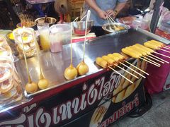 -席娜卡琳火车铁道夜市