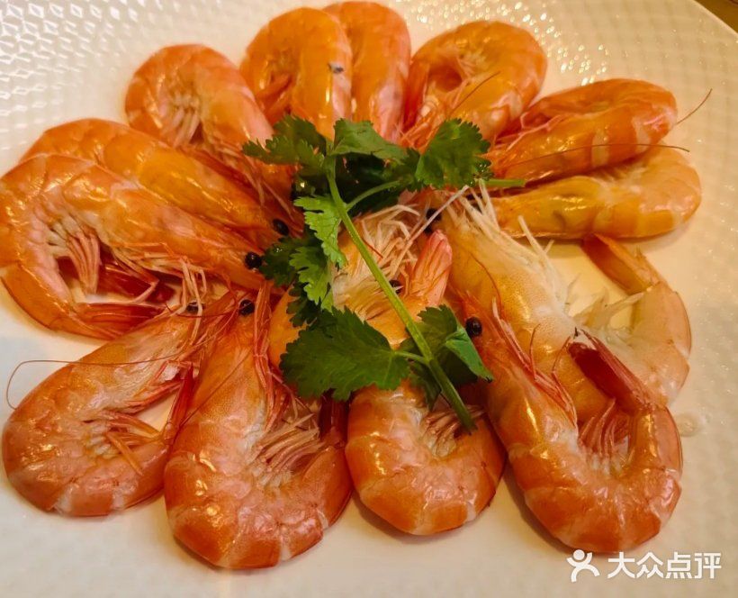 点了个套餐，真的超级划算！吃得饱饱的