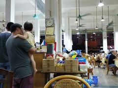 大堂-标记美食新鲜猪杂(兴南大道店)