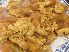 -郑小二山东特色炒鸡店(红小巷店)