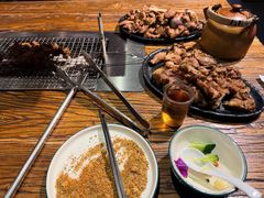 特色烤羊排-柿子树炭烤羊腿(金台路店)