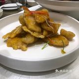我们拿手机拍菜，工作人员不让拍