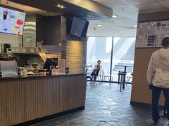 -麦当劳(国家体育场南路店)