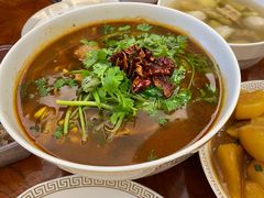 -爱的果实月嫂育婴师(世纪东方店)