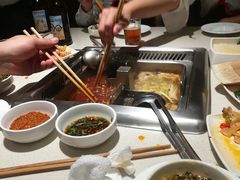 -海底捞火锅鲜切牛肉主题店(长寿路店)