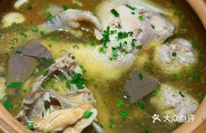 Coal Stove Ham and Herbal Chicken Soup