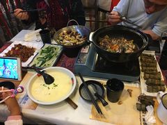 -刘姐啤酒鱼民族演艺餐厅(西街总店)