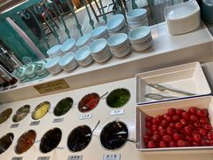 自助调料区-沪小胖小龙虾(淮海中路旗舰店)