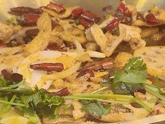 -川流不息·地道川菜·小龙虾(松东路店)