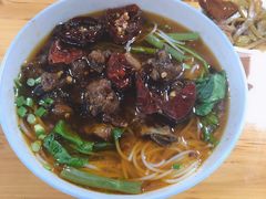 辣子鸡-越洋肖氏老米线(杨家坪店)