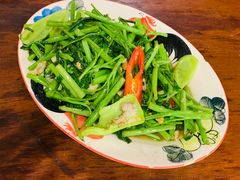 -Dang restaurant (patong phuket)
