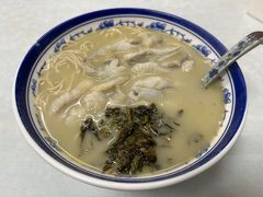 招牌黄鱼面-明呈黄鱼面馆(斜土路店)