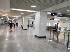 -常熟路(地铁站)