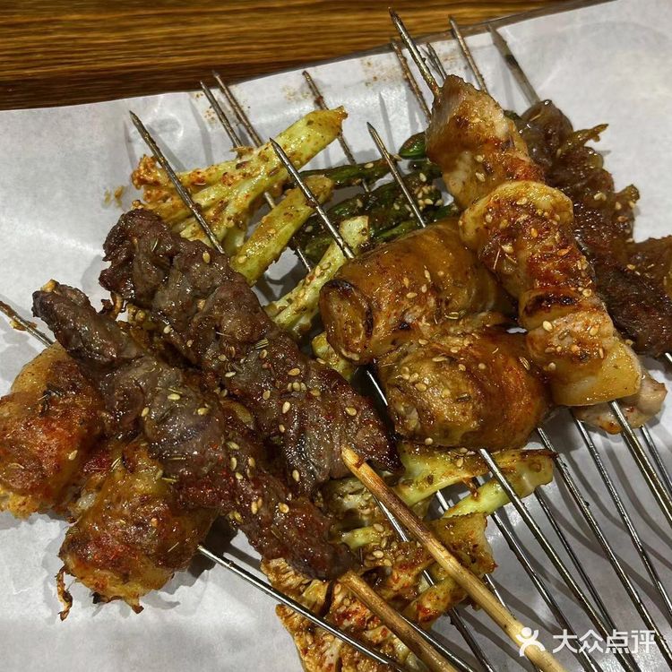 东北涮肚锅+烧烤,够味儿!