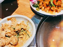 -山河屯铁锅炖·非遗东北菜(南山店)