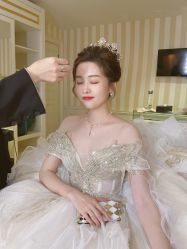 -LA GRACE高端婚纱礼服定制馆