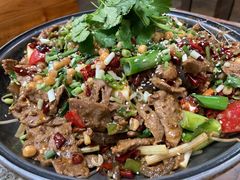 干锅带皮牛肉-古城苗家土菜馆(河景餐厅店)