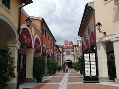 -佛罗伦萨小镇广佛名品奥特莱斯(疏港路店)