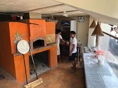 -Trattoria Altrove