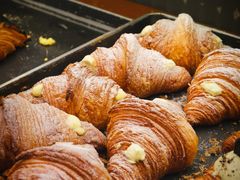 巧克力香蕉羊角包-OUR Bakery(三里屯太古里店)
