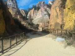 -彩色沙林风景区