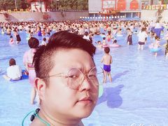 -汤山欢乐水世界