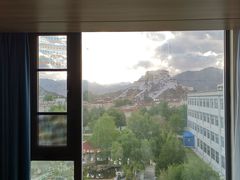 -平措康桑·和牛自助观景餐厅(布达拉宫店)