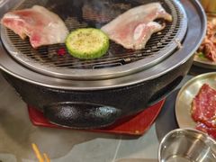 -围炉肉舍丹东海鲜烤肉·烤活鳗(步行街店)