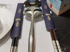 -红鼎豆捞·非遗鲍皇汤火锅(宝丰路店)