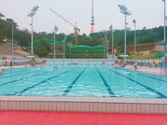 -越秀山游泳场
