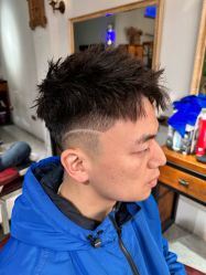 -摩力美发·烫·染·设计专业店