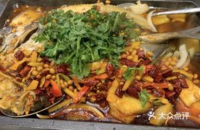 Grilled Mekong Fish with Tender Beef