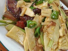 -乡巴佬鼎锅饭